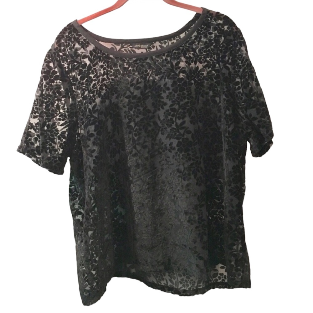Lucky Brand  size XL black lace & flocked velvet detail top